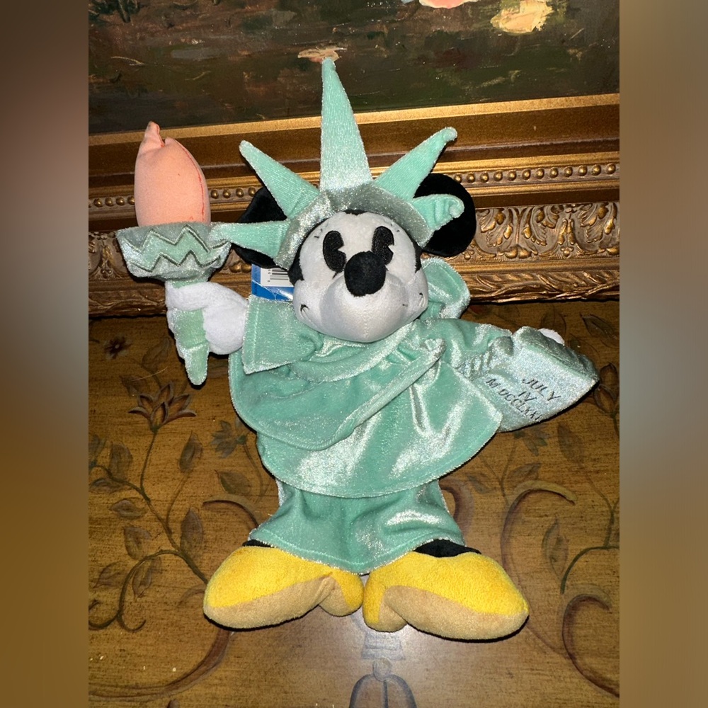 Disney Minnie Mouse NYC Statue of Liberty Plush Vintage RARE HARD TO FIND NWT
